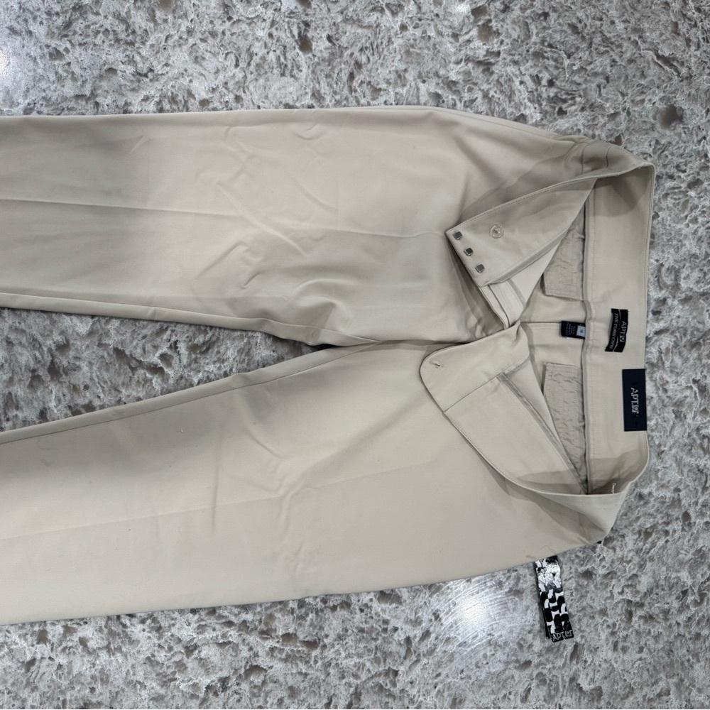 Apt. 9 Tan Capri Style pants - Picture 2 of 8